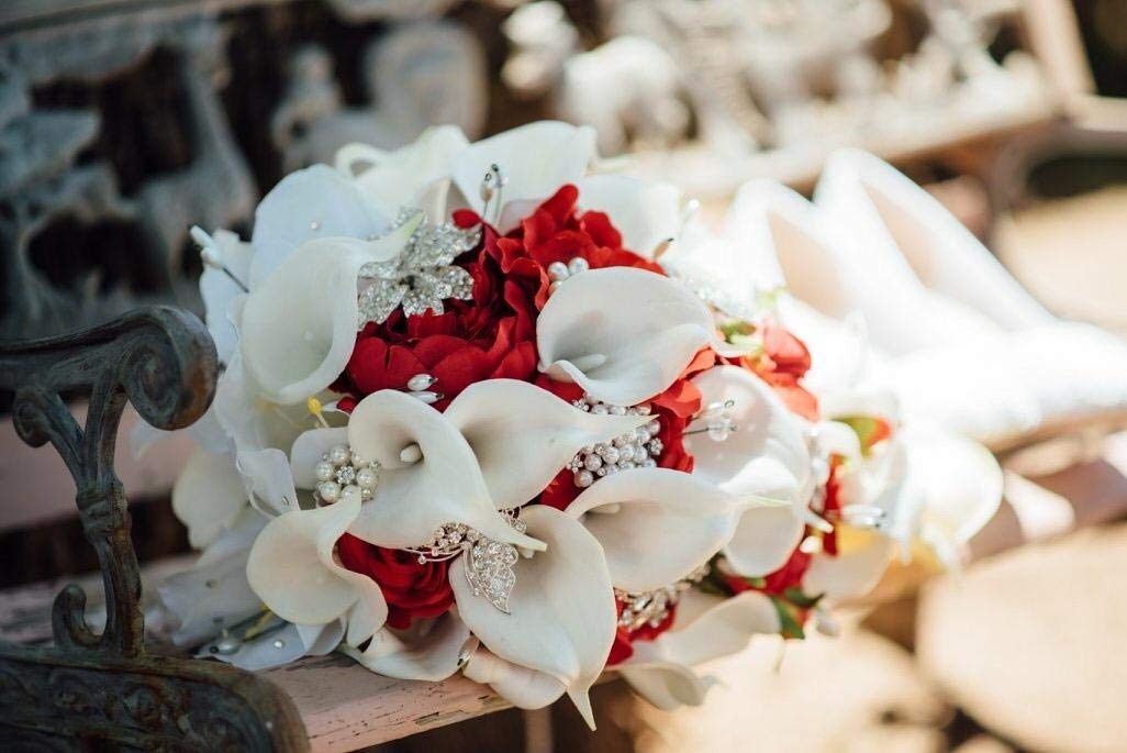 YIFUwedding IFFO Bouquets de mariée avec Fleurs de lys Calla artificielles, Diamants et Perles Roses, décoration de fête de Mariage (Rouge)