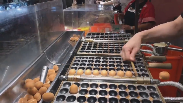 Máquina Eléctrica para Takoyaki y Waffles 2000W miniatura 7