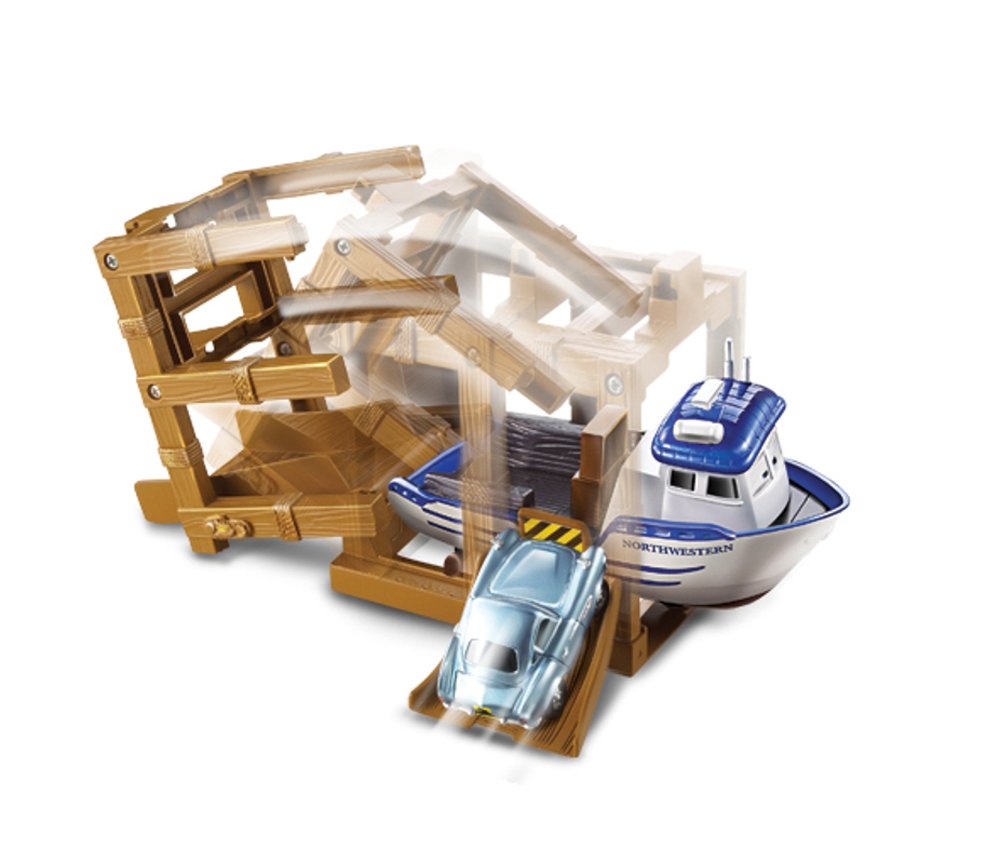 Cars 2 Action Agents Crabby Boat Vehicle Playset with 2 Character