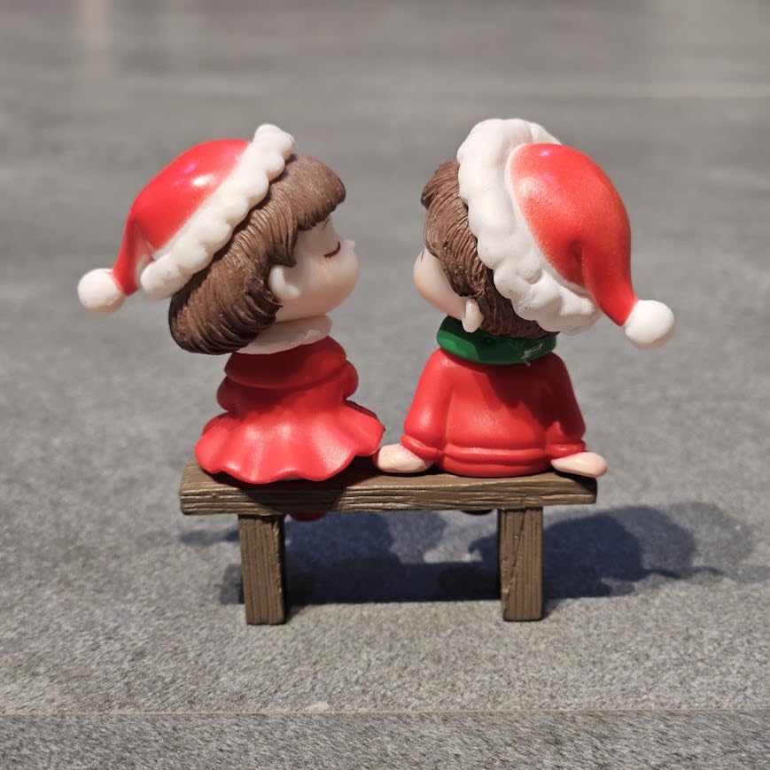 Image of Miniature Christmas Couple Figurines, Adorable PVC Decoration for Miniature Garden, Dollhouse Accessory & Holiday Gifting Cute Xmas Decor Collectible