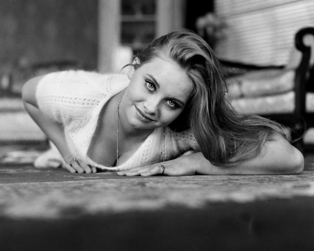 worldphotographs Linda Hayden 10x8 Photo