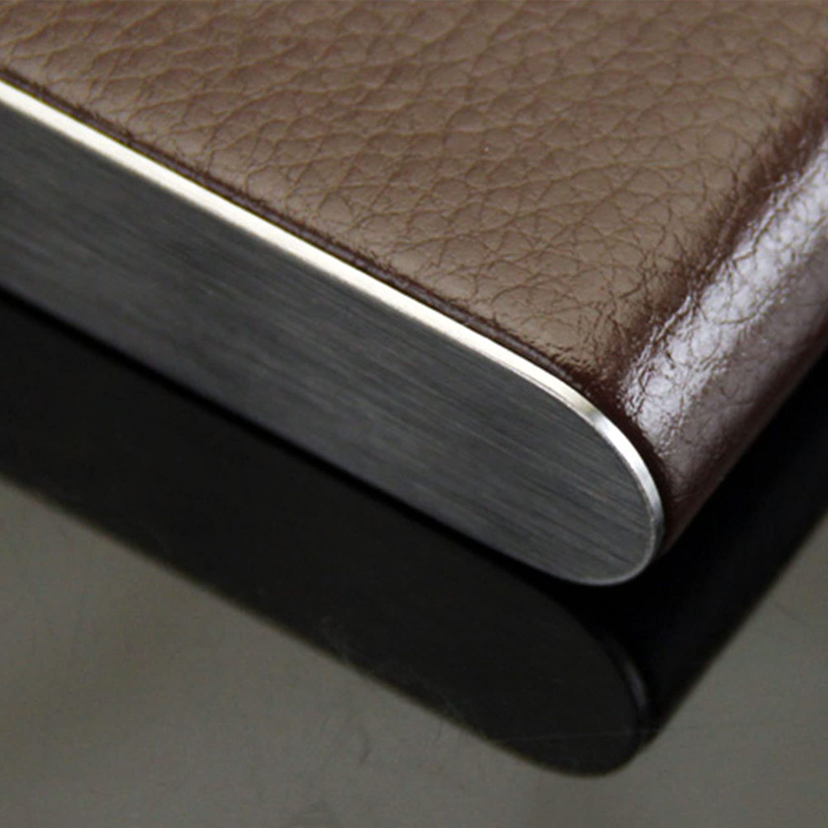 Portasigarette in Pelle， portasigarette Portatile， Compatto ed Elegante， Resistente all'umidità e alla Polvere， Design con Angoli arrotondati， può Contenere 28，C-117 * 74 * 20mm