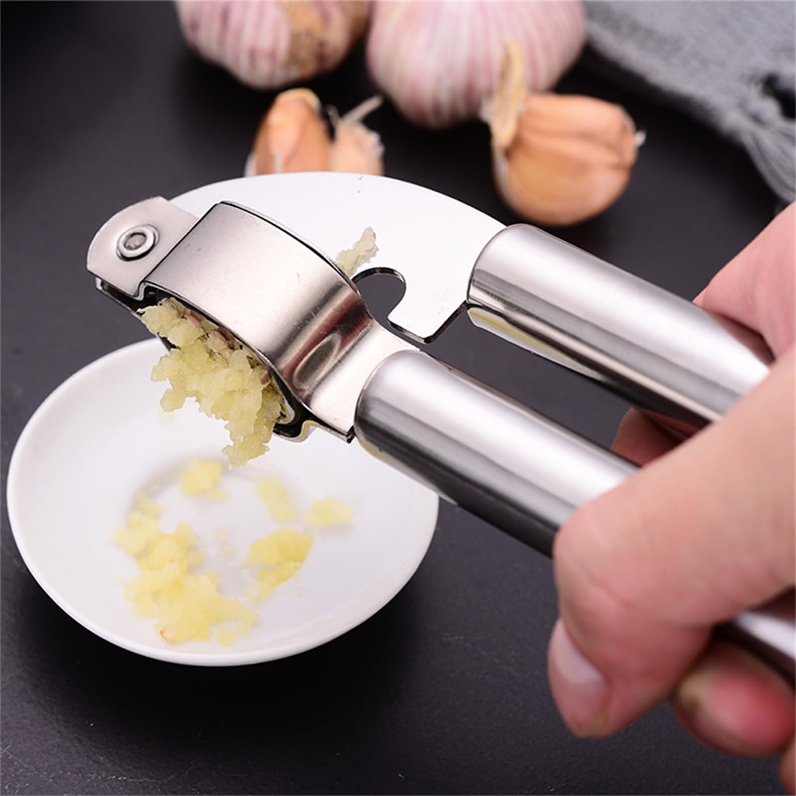 ArinkO Knoblauchpresse mit Quetschgriff – Machen Sie mühelos Knoblauchpaste in Ihrer Küche