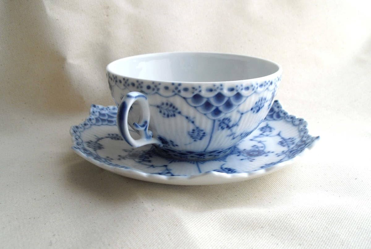 Amazon.co.jp: ロイヤルコペンハーゲンブルーフルーテッドフルレース