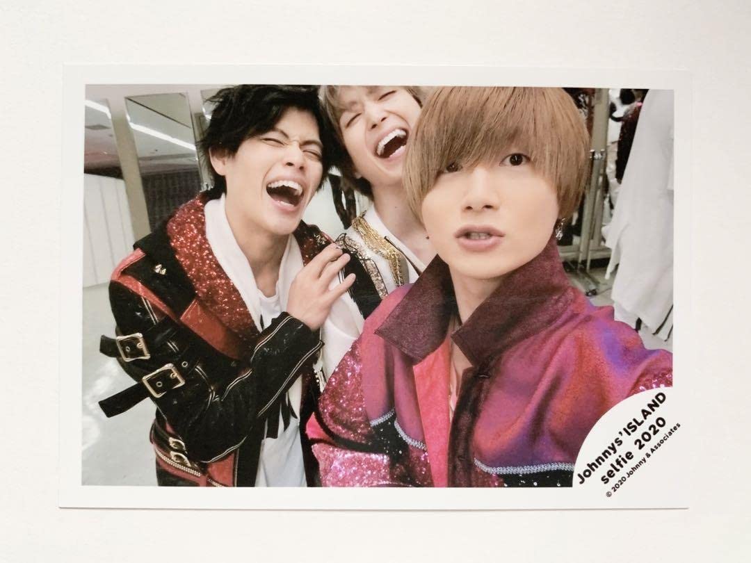  Man 公式写真 セルフィー セット Amazon.co.jp: SnowMan 公式写真 セルフィー 佐久間大介 菅田琳