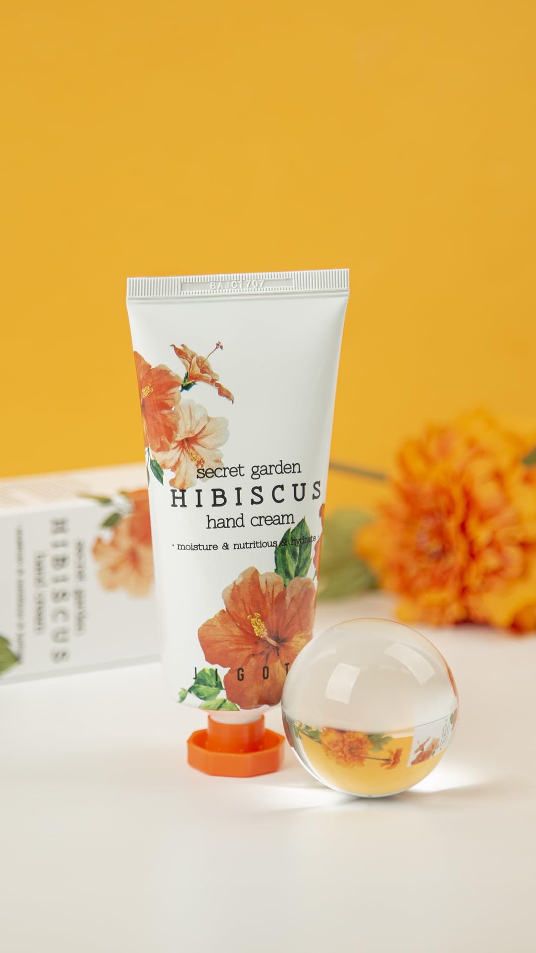 Amazon.com : Jigott Secret garden Moisture Hand Cream (Hibiscus