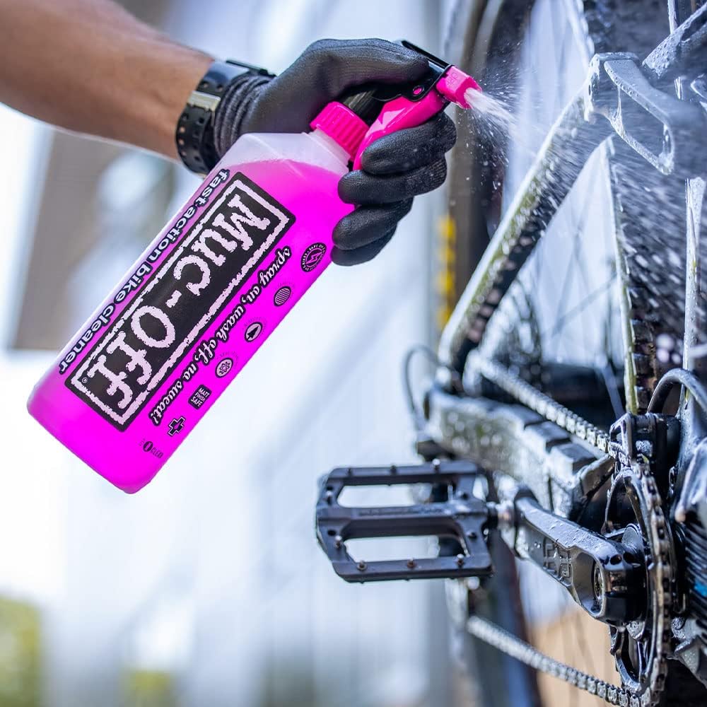 Muc-Off Dirt Bucket Kit - Bike Cleaning Kit, Cleaning Bundle for MTB/Road/Gravel Bikes - Set Includes Bike Cleaner and Chain Lube