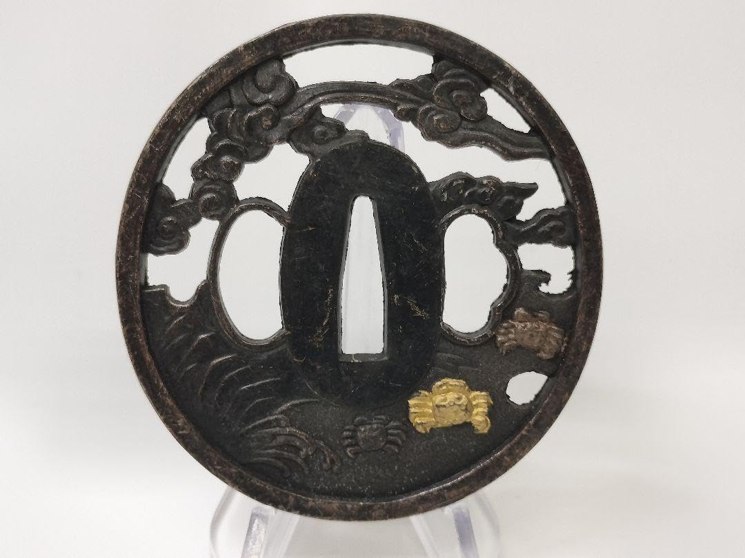 鉄地鍔 蟹の図 鉄地鍔 蟹の図 時代物 鉄地丸鍔 三日月葛屋図 刀