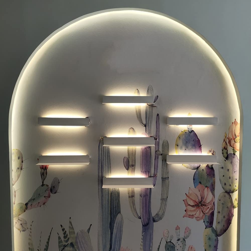 Étagères murales flottantes à LED en acier robuste pour un rangement lumineux et design