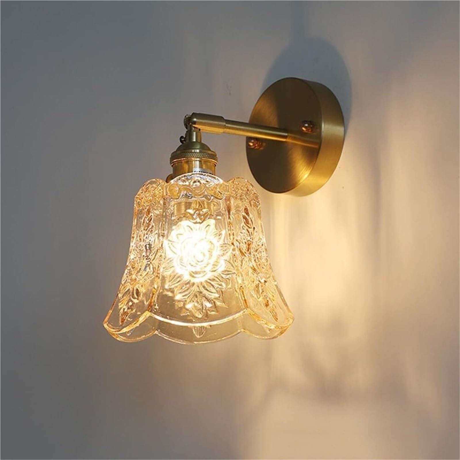 HUAYUSEDF Vintage Green Glass Wall Sconce - Gold Straight Arm Industrial Antique Bathroom Light Fixture with Amber, Modern Bedside Lamp for Bedroom, Living Room, Farmhouse, Hallway(Amber)