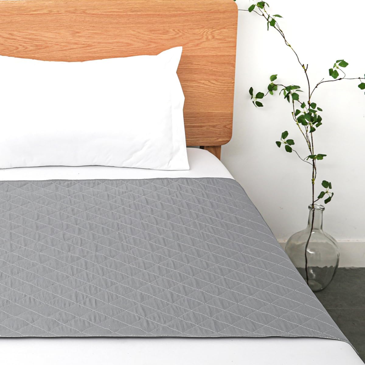 Waterproof Saddle Style Bed Pad with Tuck-in Sides Quilted Washable Incontinence Bed Pads for Adults Heavy Absorbent Reusable Underpad Protection with Tuckable Sides 59.06x39.37x18Inch Gray