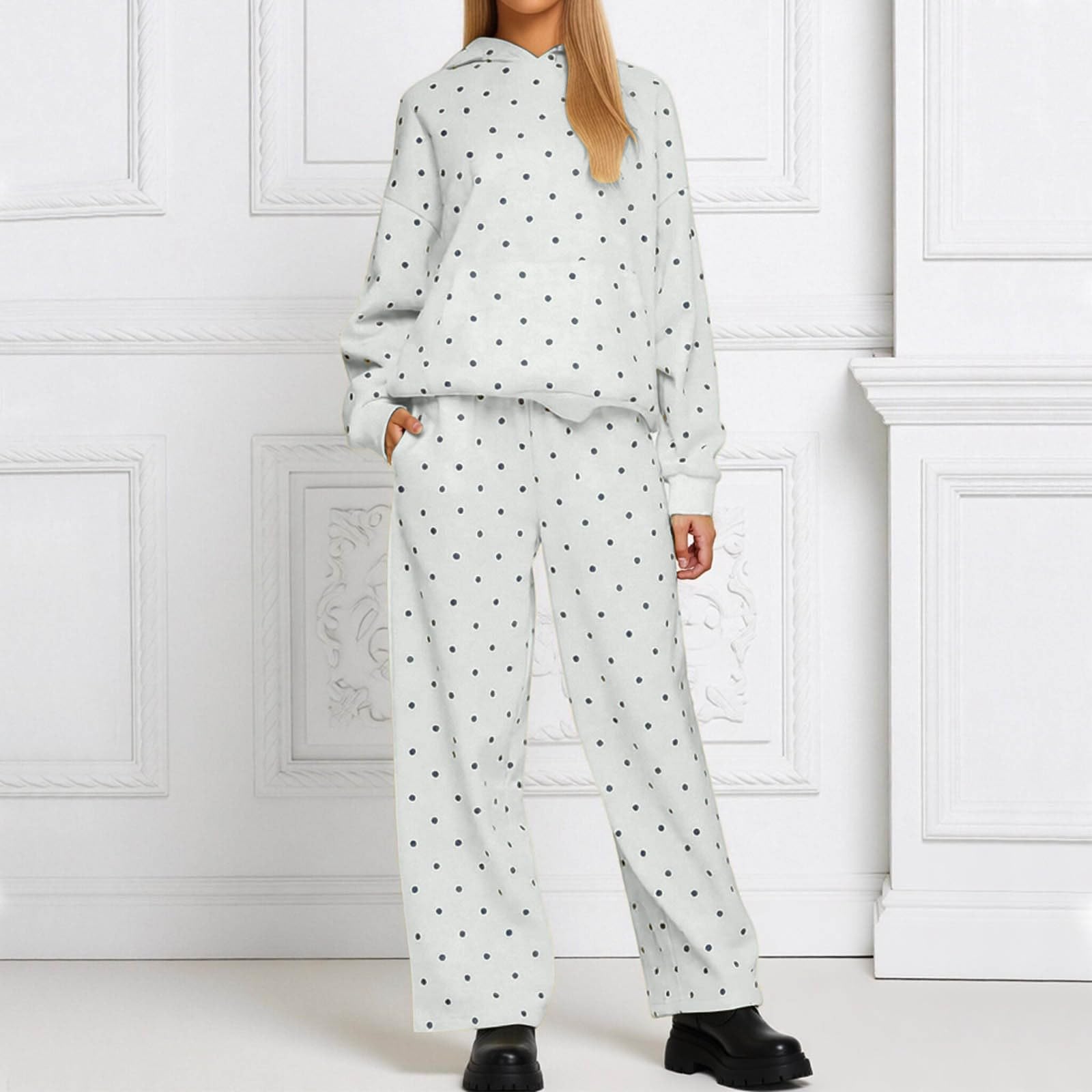 Elegantes Zweiteiler-Outfit mit Polka-Dots für Damen im lässigen Stil für Winter