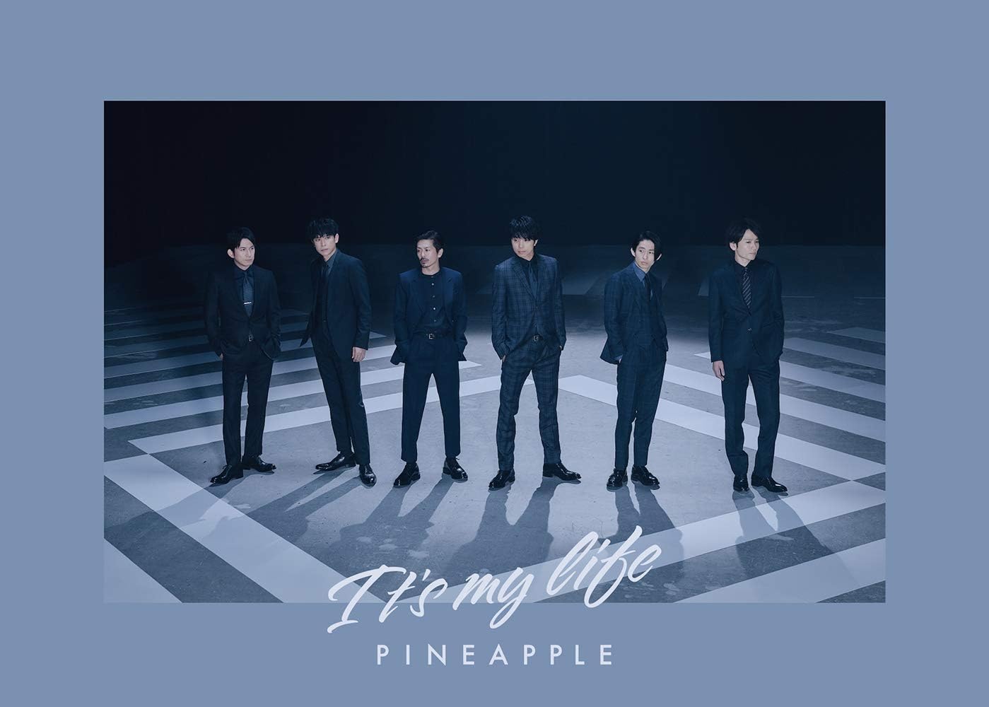 Amazon メーカー特典あり It S My Life Pineapple 初回盤a B 通常盤 3形態同時購入特典 日付変更カレンダー付 V6 J Pop ミュージック