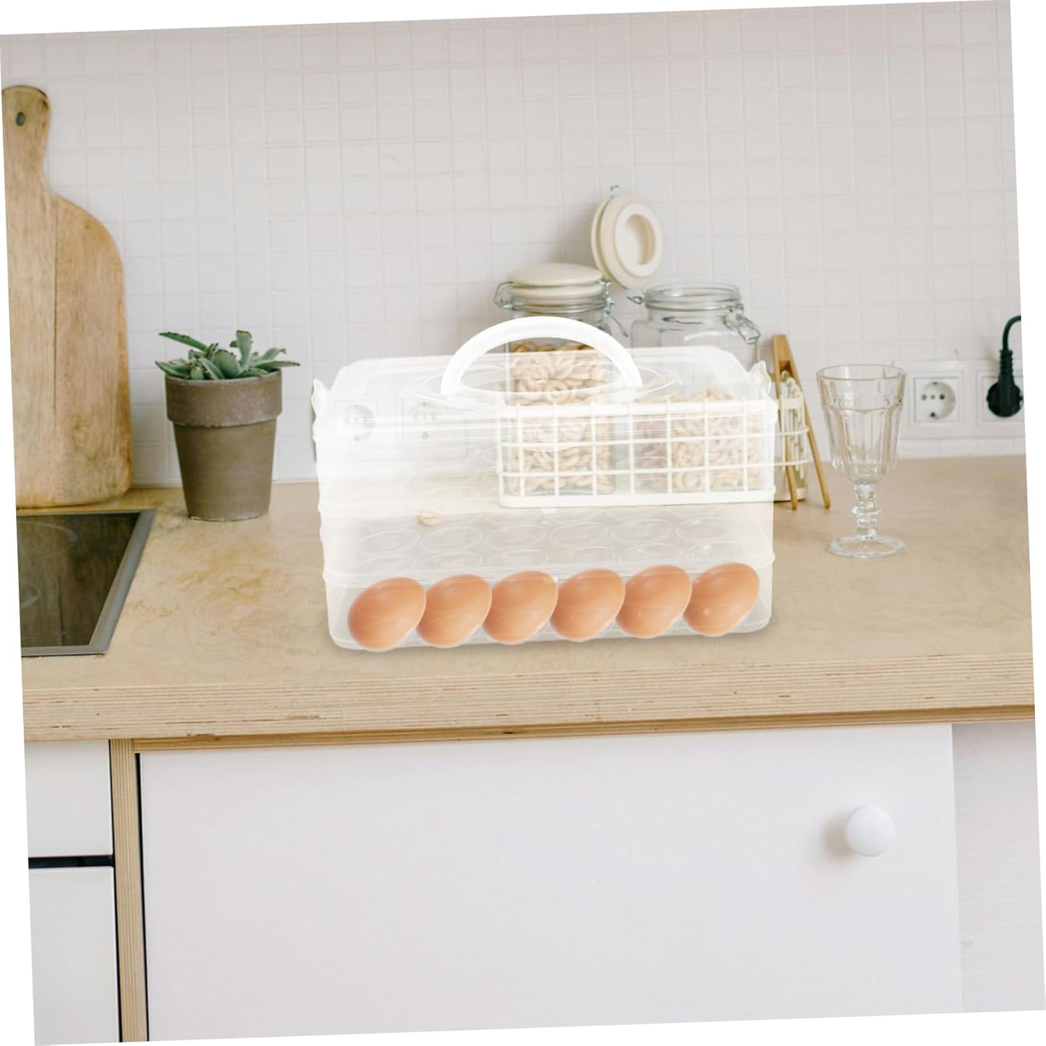 Operitacx Stackable Egg Carrier with Lid Egg Storage Box for Eggs for Parties and Kitchen Use Space Saving Design Secure Locking Mechanism with Handle