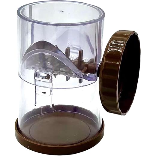 DIFAIEN Manual Nut Grinder Portable Dried Fruit Crusher ABS