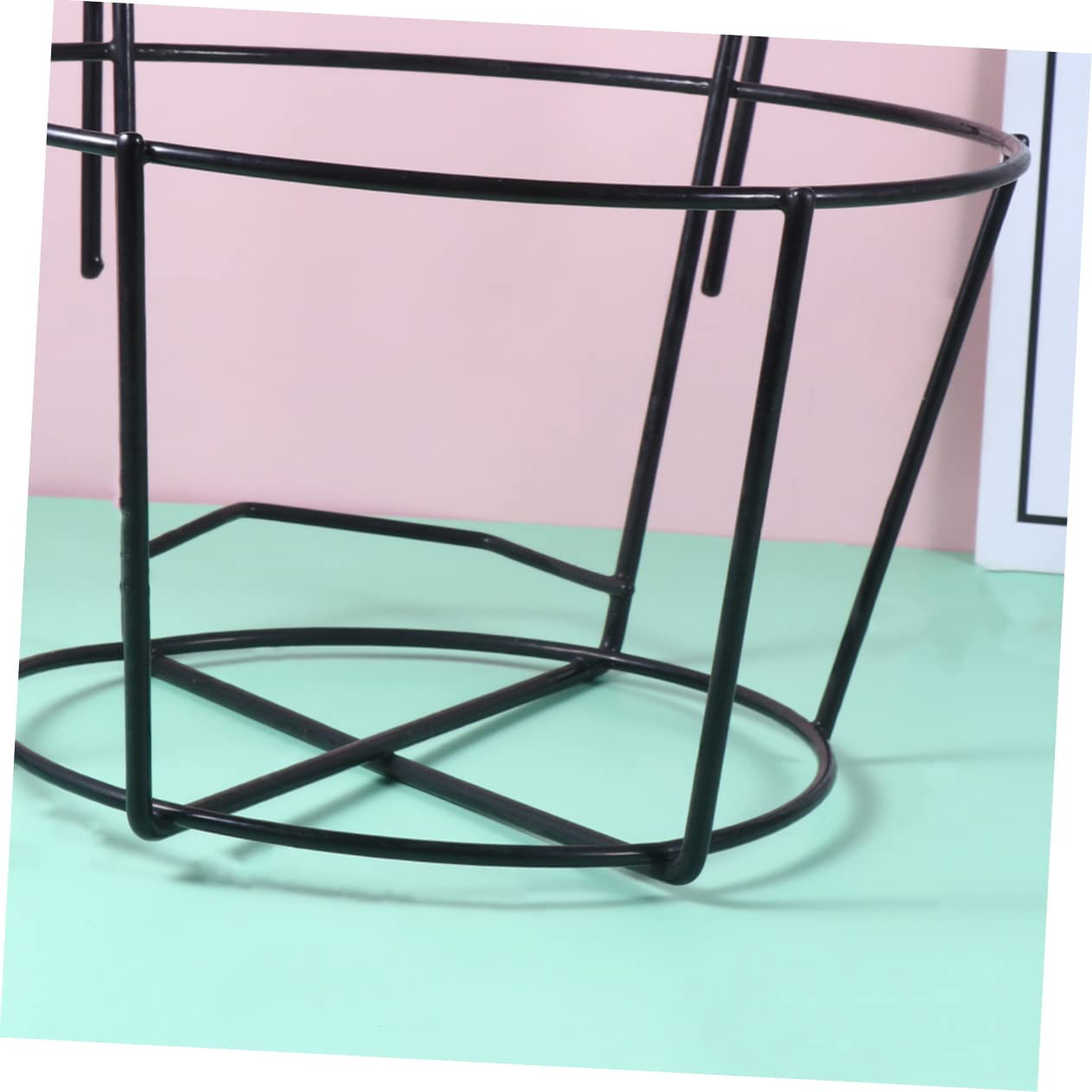 Toyvian Support De Jardinière Suspendu en Fer Noir, Cadre De Fleurs De Balcon Rond 30 Cm, Lot De 2 Pièces, pour Balcon Et Jardin, Support De Pot De Fleurs Stable Et Peu Encombrant