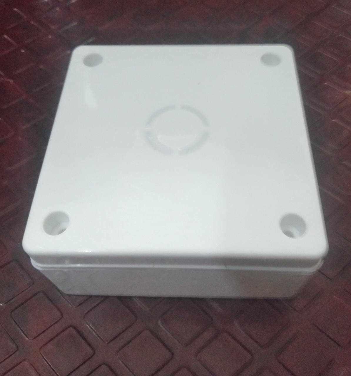 SOLIX® PVC Junction Box for CCTV Camera Mounting 4x4 - Pack of 1 (6)