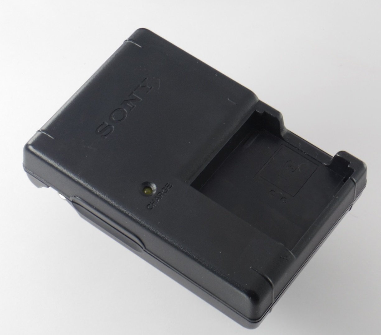 Amazon | SONY 充電器 BC-CSGB ソニー(家電) 9760011660631 BC-CSGB