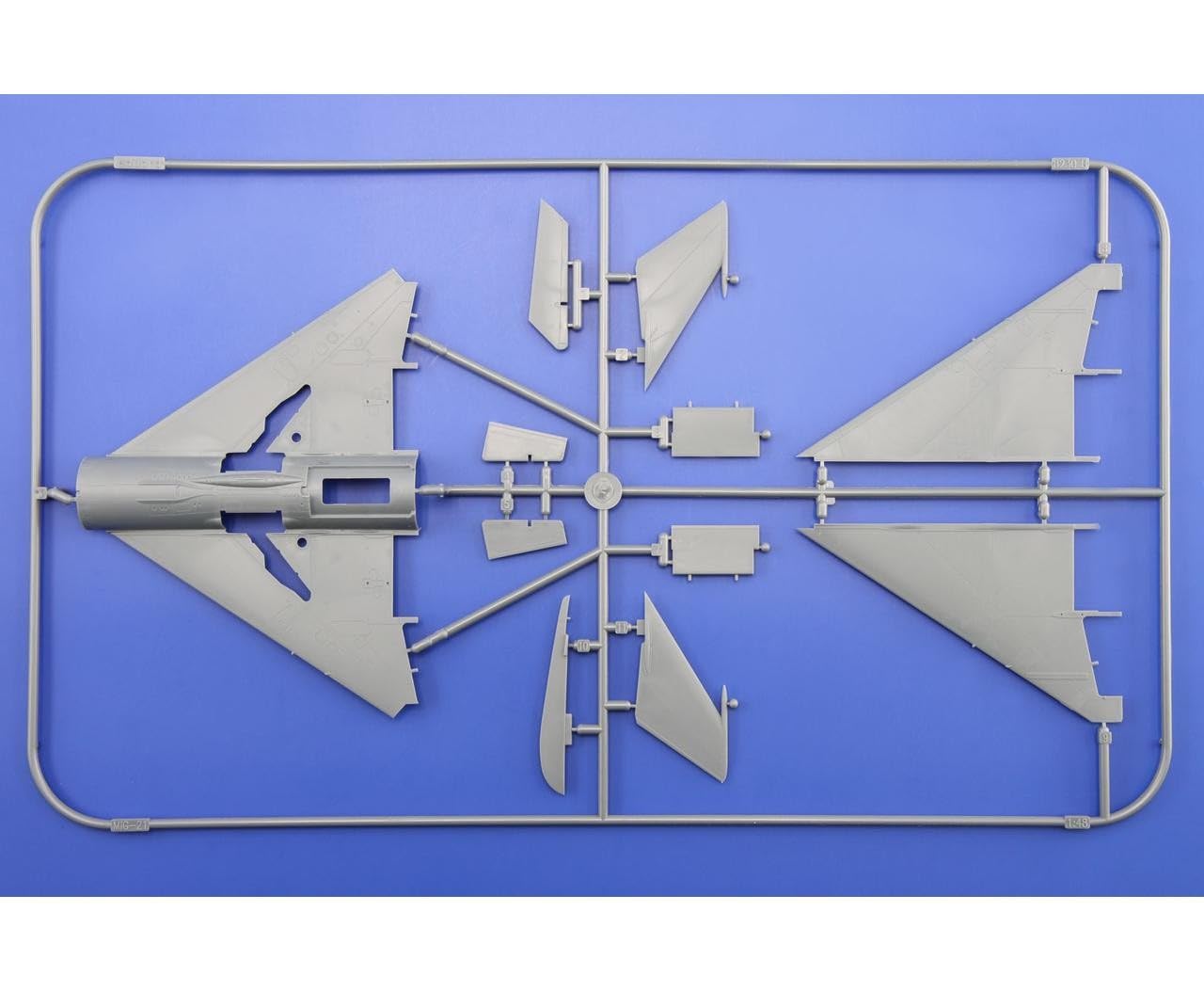 Eduard Plastic Kits 8231 - Kit Professionale per Costruire modellino MiG-21MF in Scala 1:48
