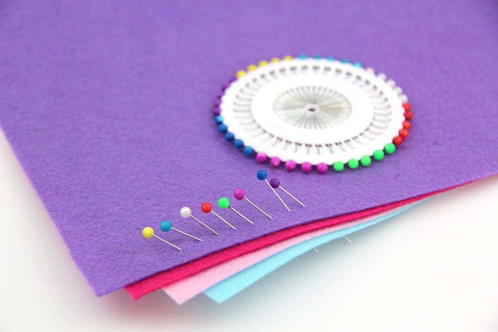 Amazon.com: Craft Pin Wheel - 40 Pins - Ball Shaped Pin Heads