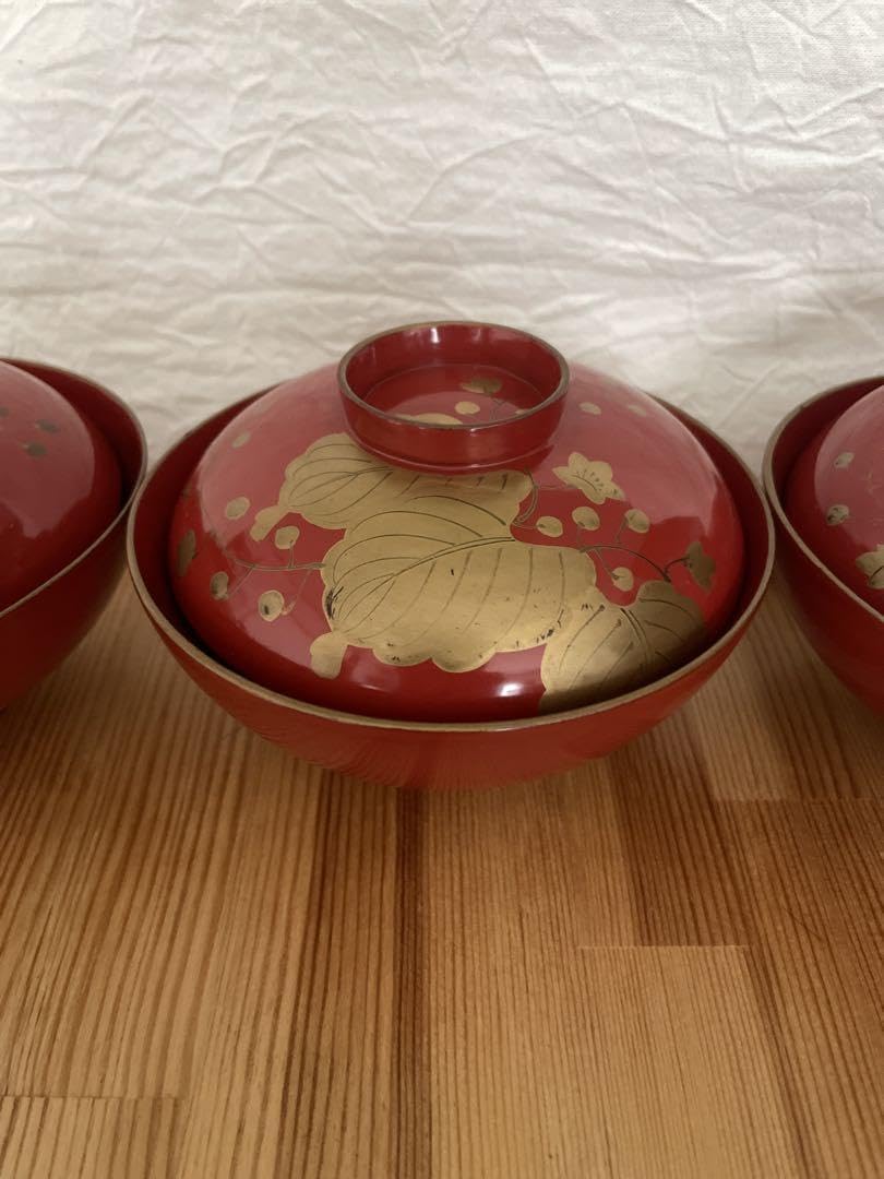 Amazon.co.jp: 明治期 漆器 吸物椀10客／朱塗り 金彩 草花文様／共箱入
