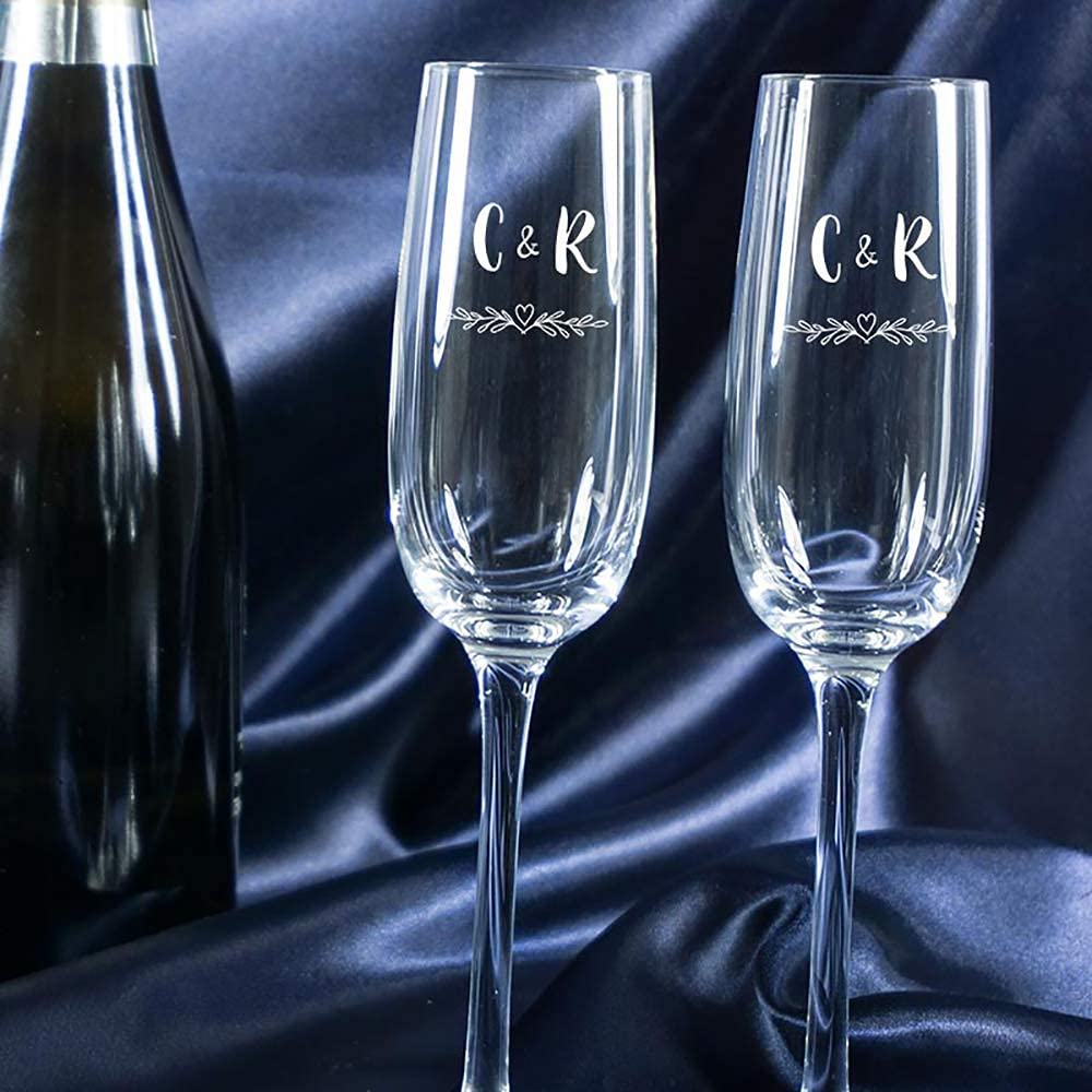Cadeau personnalisé pour les couples : verres à champagne gravés avec initiales à offrir à un couple pour son mariage, son anniversaire...