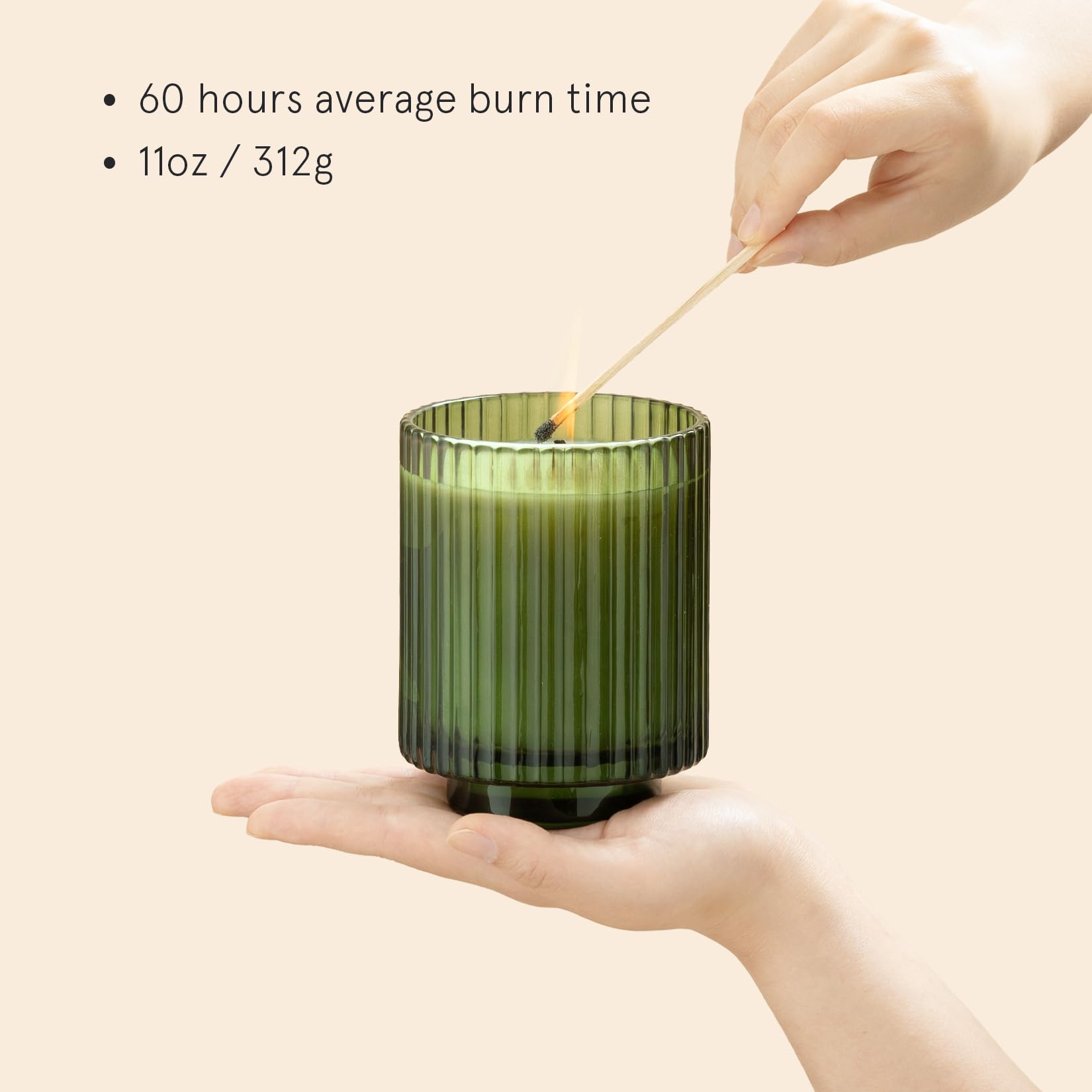 LA JOLIE MUSE Bougie parfumée sapin et bois de cèdre – Bougies de Noël pour les vacances – Bougies vertes pour la maison – Cire naturelle – Longue durée de combustion : 80 heures