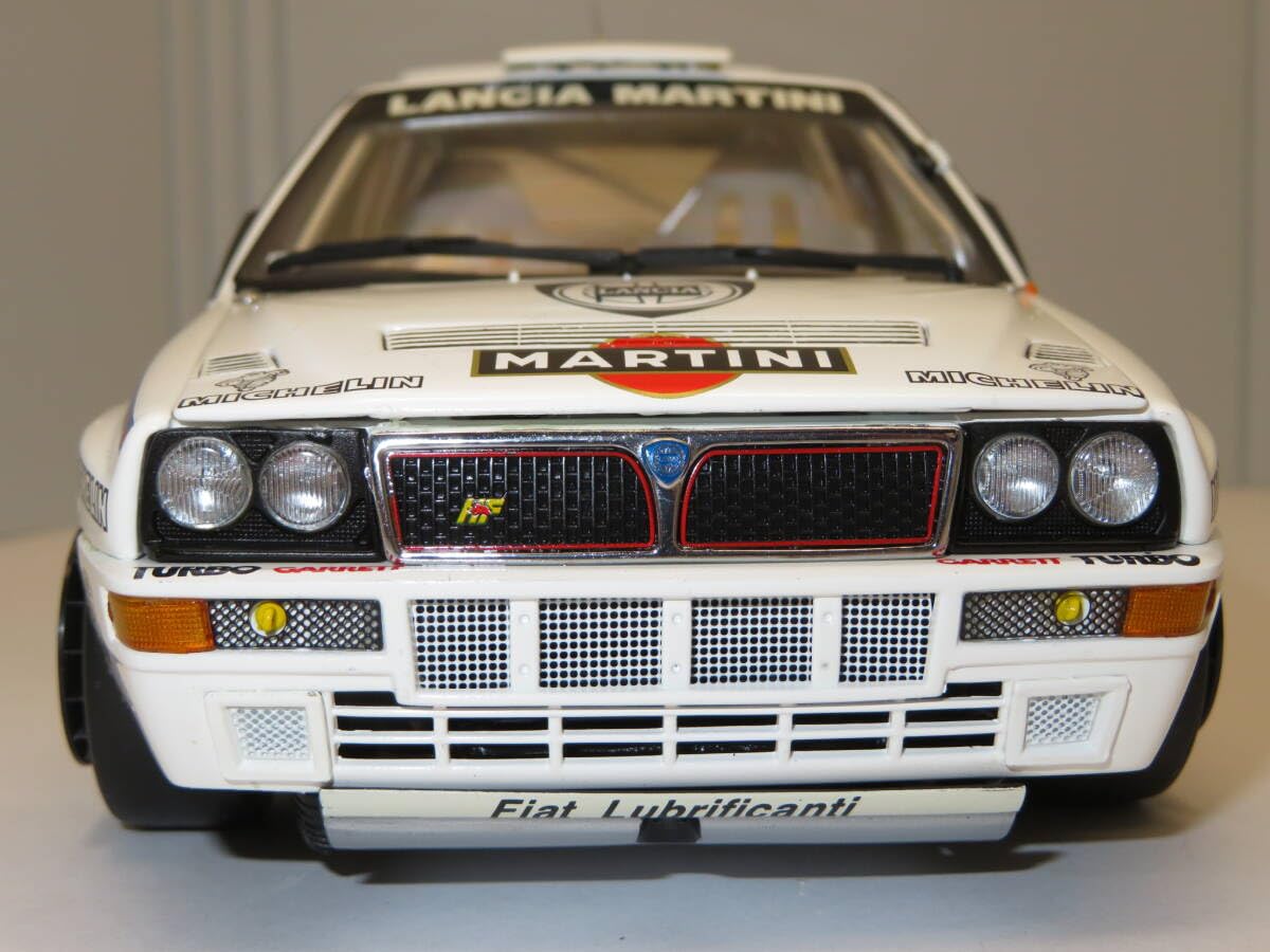 Amazon | 京商 1/18 LANCIA Delta HF Integrale EVO2 Test Car Martini