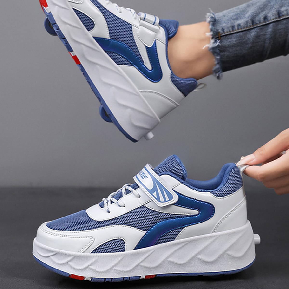 Chaussures à roulettes Fille Et Garçon Patins de Skate à roulettes Sneakers Roller 2 en 1 Chaussures de Skateboard Baskets avec Roues Outdoor Patins à roulettes Enfants (BZX-T10, 38EU)