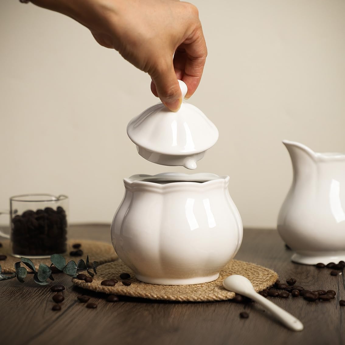 SOCOSY Retro Ceramic Creamer and Sugar Bowl Set, Cream Pitcher and Sugar Bowl with Lid Set, Coffee Serving Set-White