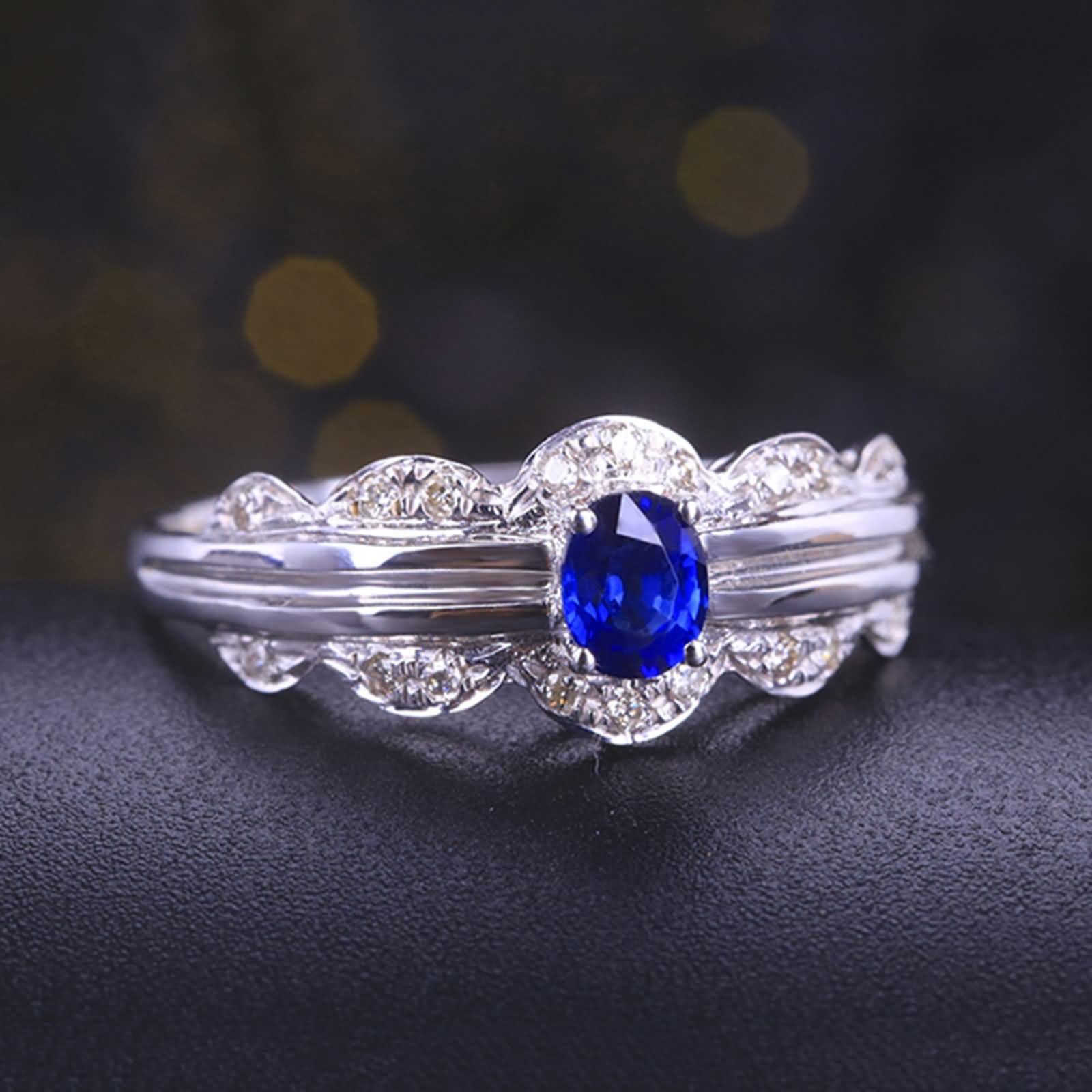 Daesar Anillo Boda Mujer con 4 Garras Oval con Zafiro Creado de 0.39ct y Moissanita, Oro Blanco 9K/14K/18K, Anillos Alianza Plata Azul