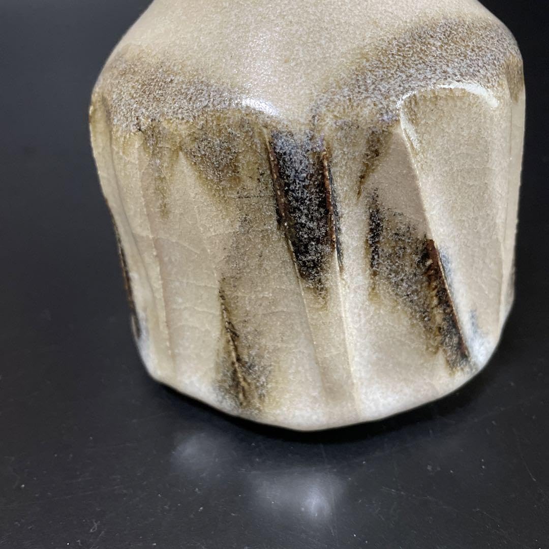 Amazon.co.jp: 美濃焼 花瓶 安藤百利行作 : ホーム＆キッチン