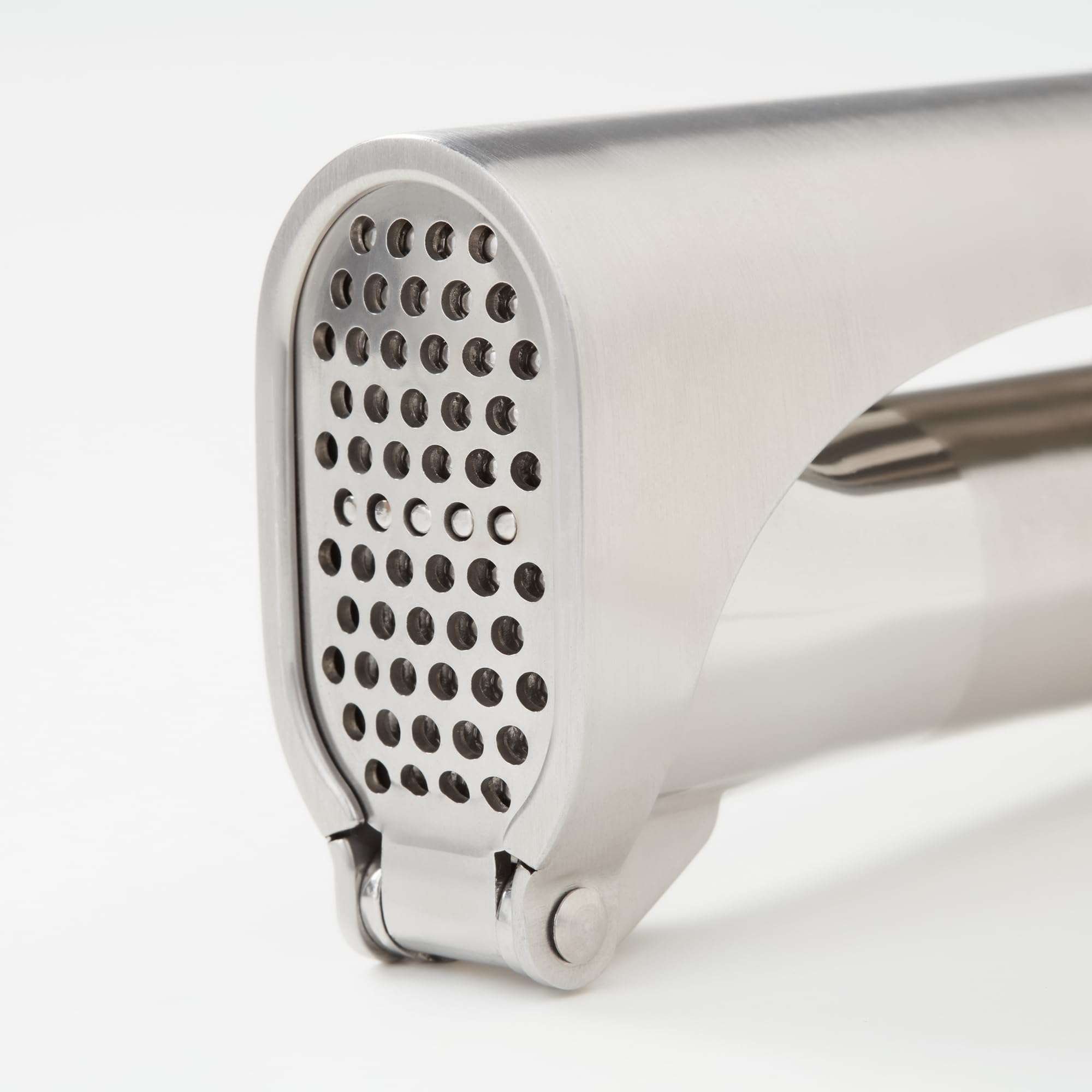 RÖSLE Presse-Ail - Presse Professionnelle de Haute Qualité en Inox 18/10 avec Tamis Dépliable et Œillet de Suspension - Pour Gingembre et Ail - Passe au Lave-Vaisselle - 18 cm