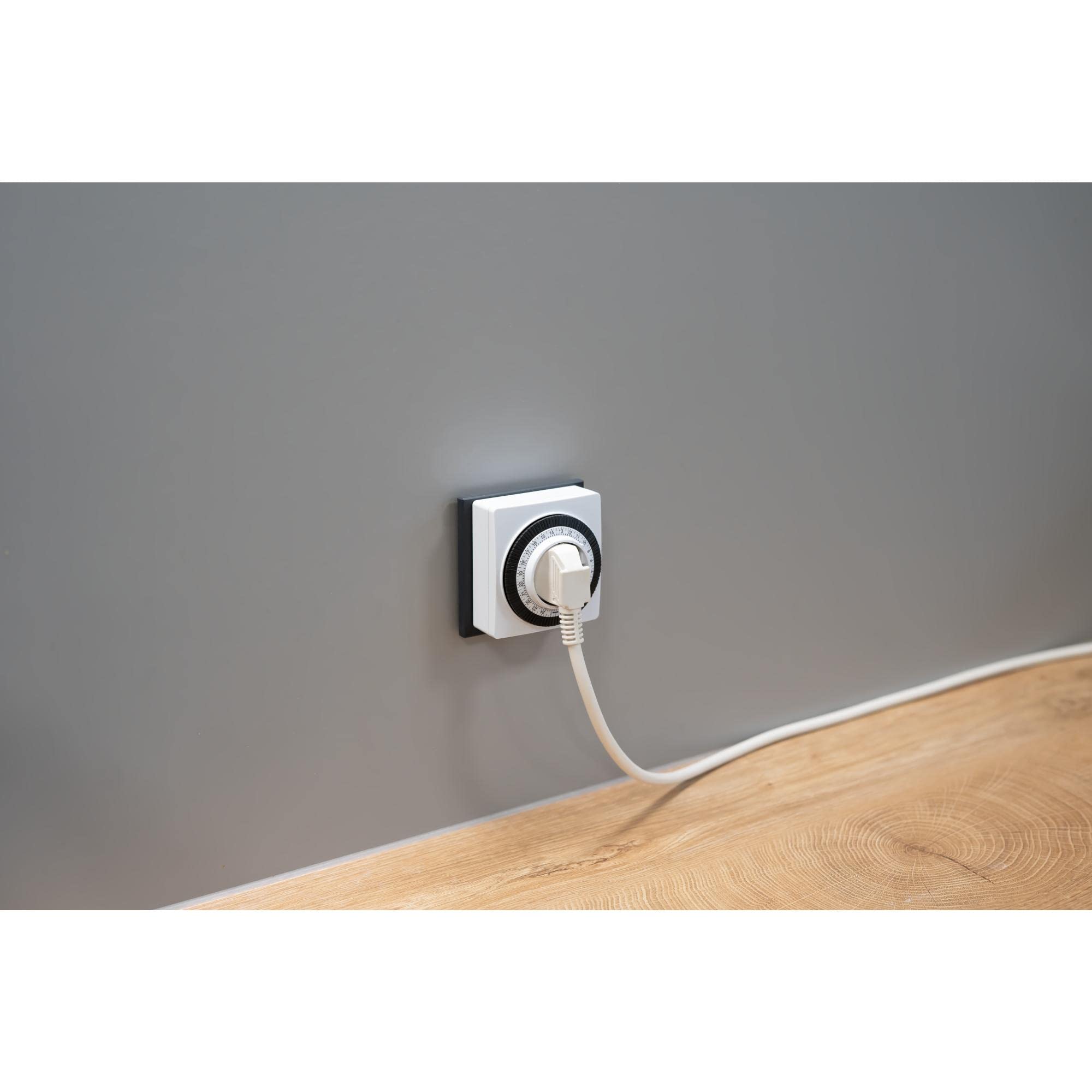 UNITEC Timer giornaliero meccanico per interni IP20 attraente forma quadrata analogica bianca 15 minuti di distanza regolabile