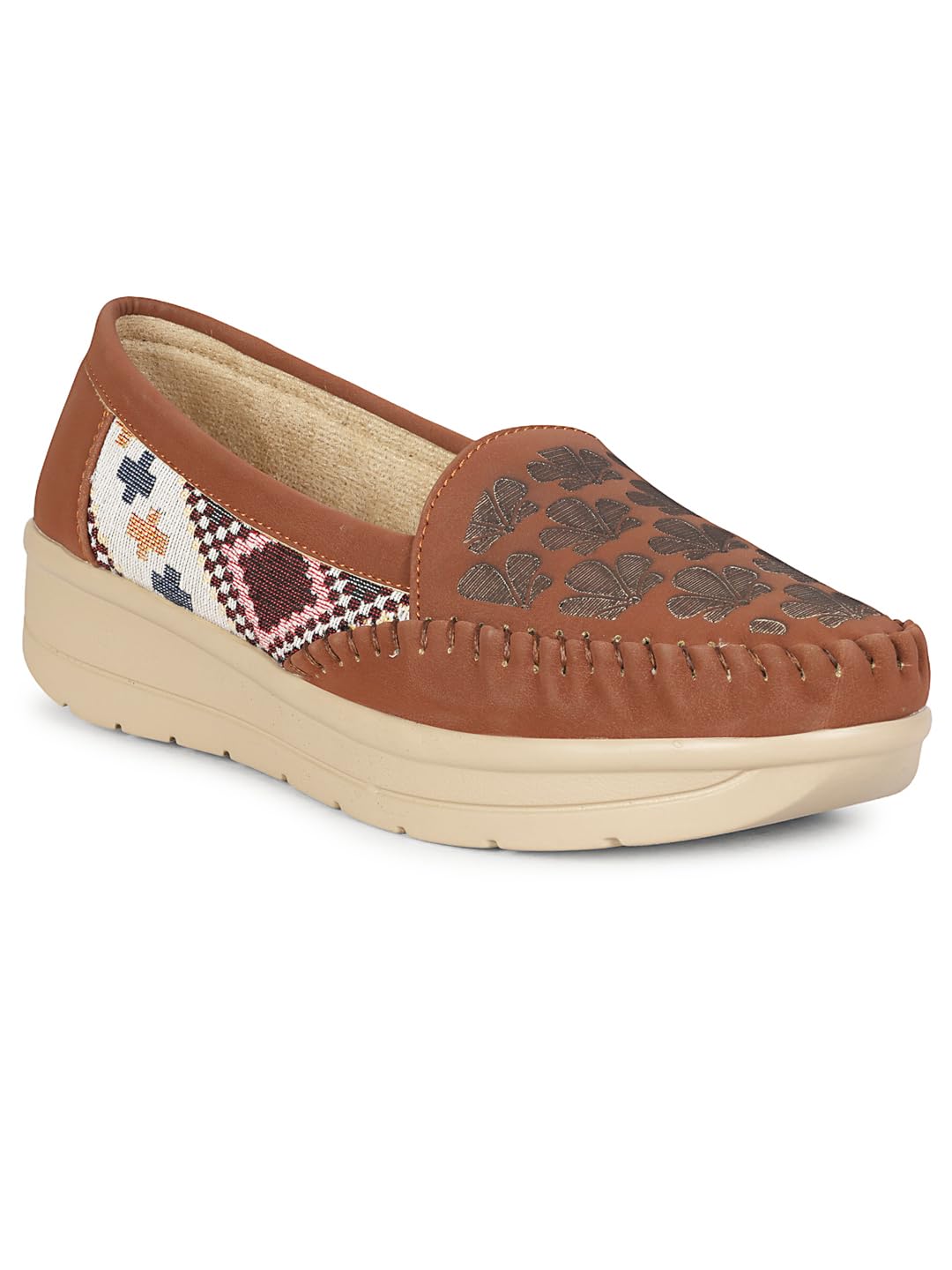 Elegant Textured Loafers for Women with Soft Comfort Sole, Everyday Casual Wear Slip-On Shoes for Stylish Modern Look-image-5