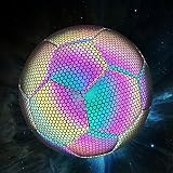 Diseño especial y genial: el balón de fútbol holográfico brillante atraerá rápidamente la atención de las personas, te hace lucir genial y seguro. La foto que tomas de este balón de fútbol reflectante es adecuada para compartir en las redes sociales, te hace lucir diferente con otras personas.