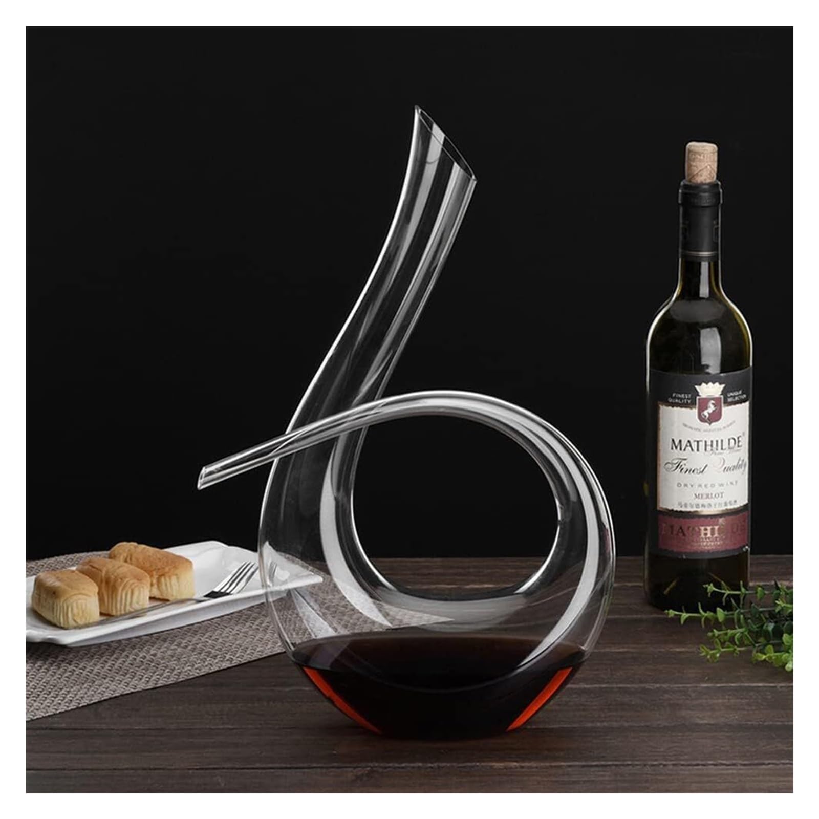 Rotwein Dekanter, Weindekanter aus gedrehtem Horn, bleifreier Weindekanter aus Kristallglas zur Belüftung von Wein mit einem Fassungsvermögen von 1300 ml, Dekanter aus gedrehtem Horn