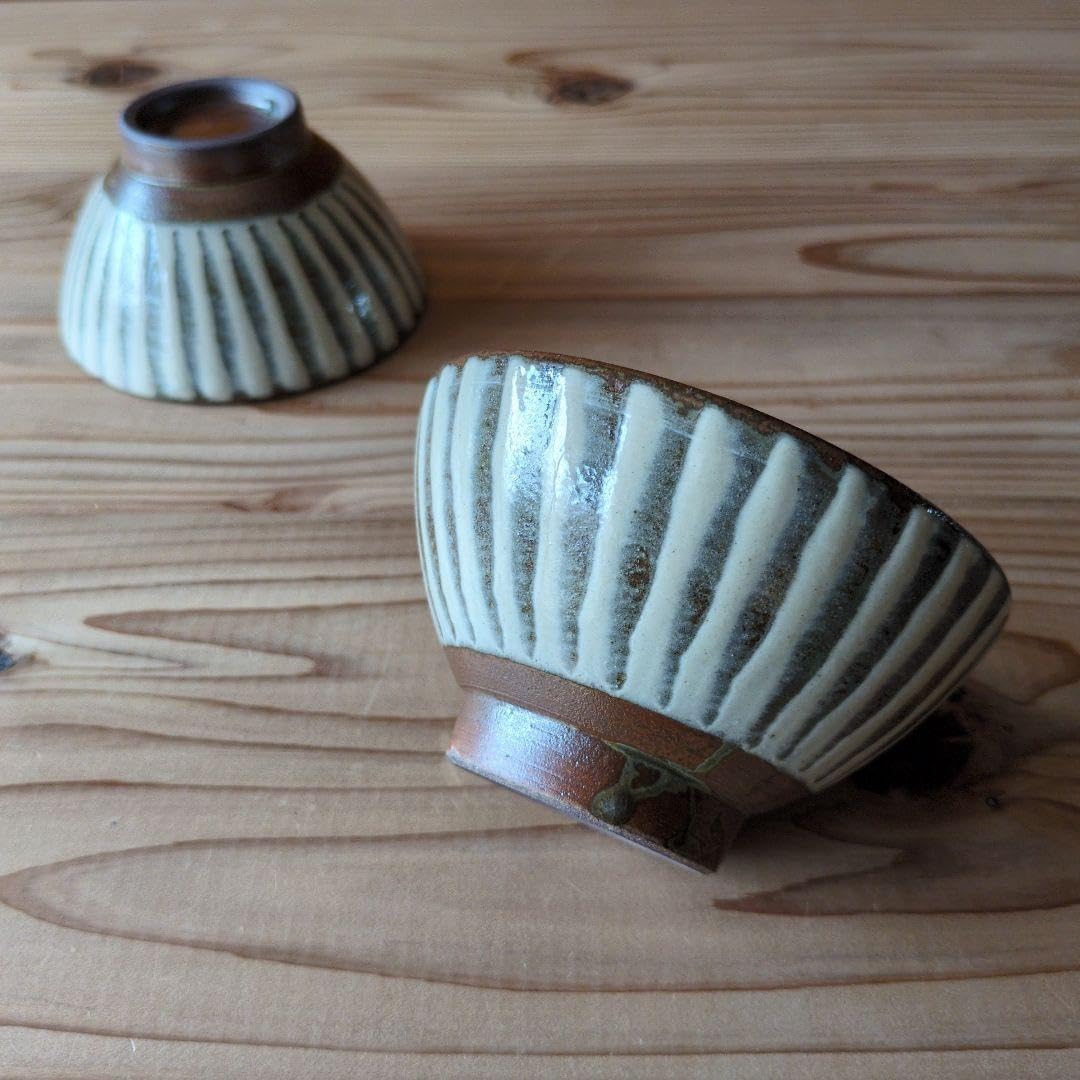 鏡山窯 井上東也作 斑唐津耳付花入 鏡山窯 井上東也作 斑唐津耳付花入