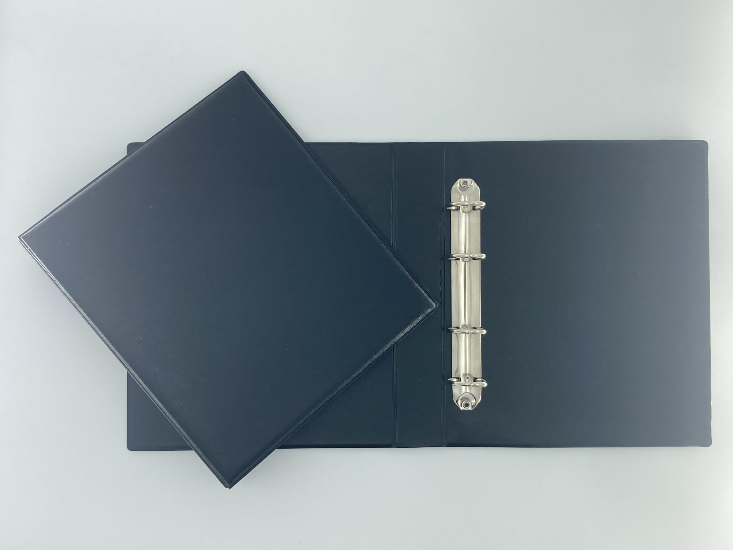 Générique Classeur album noir et 20 feuilles numismatiques 30 cases pour 600 pieces de monnaie de 2 euros