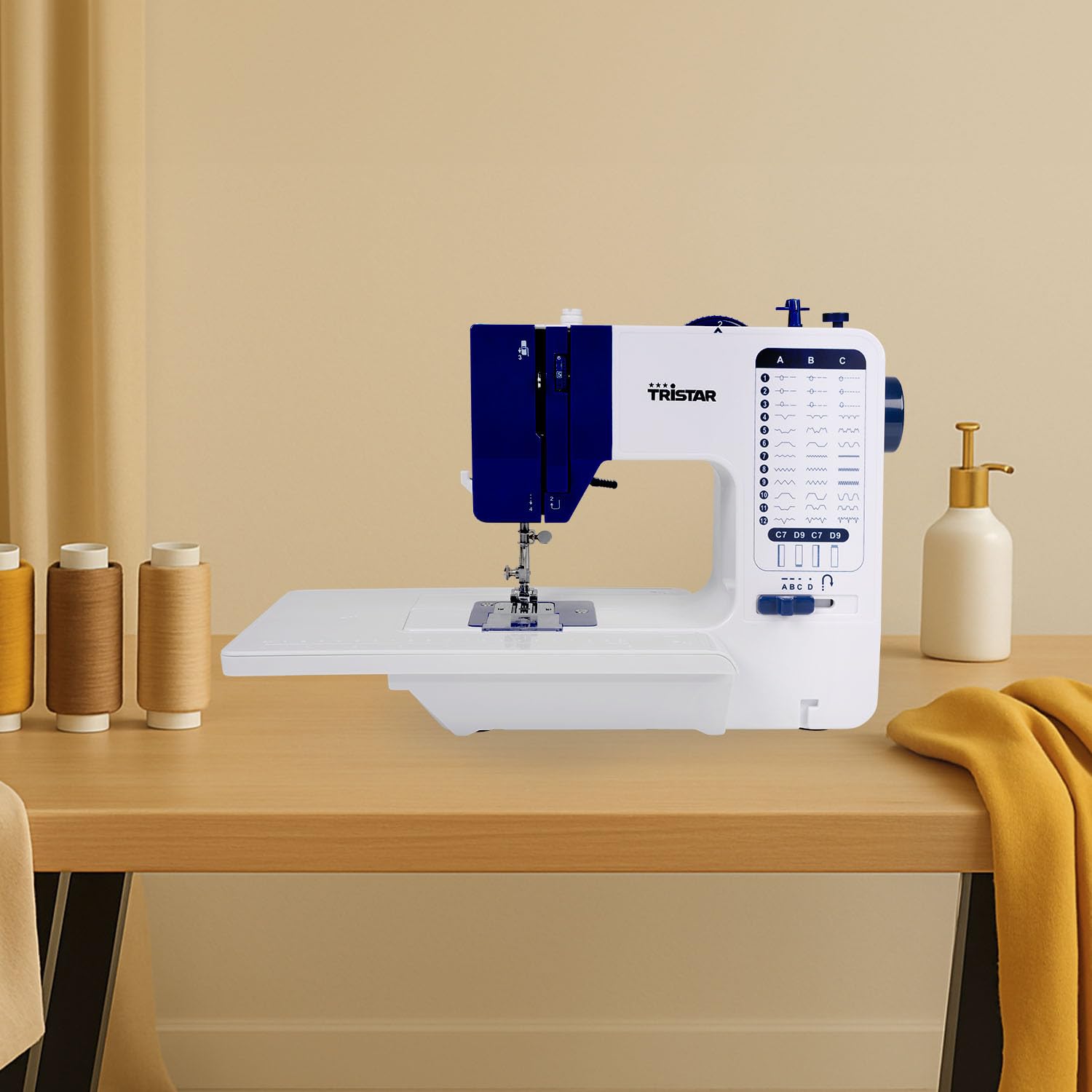 Tristar Macchina da Cucire con 38 Punti, Tavolo Estensibile, Braccio Libero, Luce LED, Infila-Ago Automatico, Tagliafilo, Controllo Velocità, Compatta e Facile, SM-6005