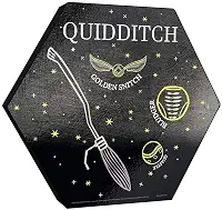 Harry Potter – Quadribol – Vassoura e Pomo Dourado – Impressão em madeira hexagonal de 29 x 25 cm – Pendure sozinho ou conecte a outras peças – Mercadoria oficialmente licenciada