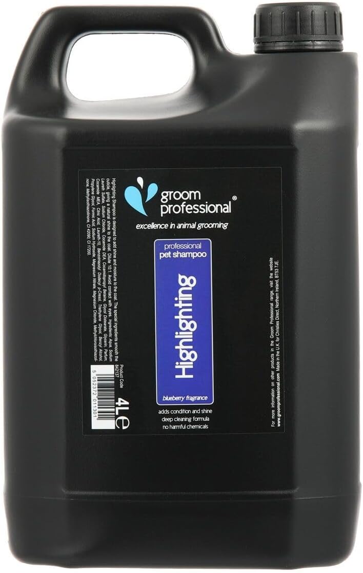 GROOM PROFESSIONAL Blueberry Highlighting Dog Shampoo - Deep Cleansing for Smelly Dogs - Brightens White Coats - Moisturiser for Itchy Skin - Ideal for Dry or Dull Coat w/Natural Herbal Extracts, 4L