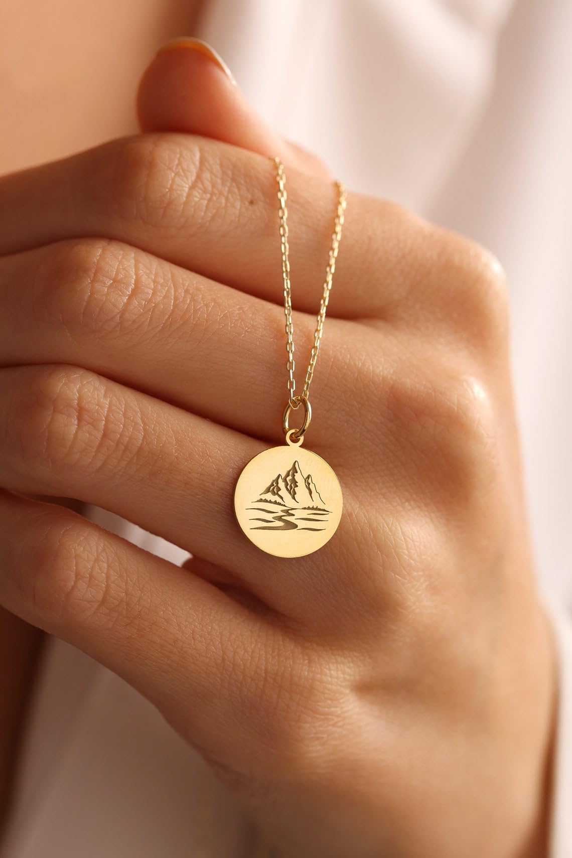 LKBEADS Halskette aus 925er Sterlingsilber, 24 mm | 45,7 cm Kette | Yoga-Lotus-Schmuck, Om-Halskette | Anhänger für Damen | Handgefertigt, vergoldet | LK_PNK_01367