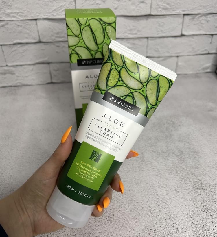 3W Clinic Aloe Clear Cleansing Foam, Hypoallergenic Face Wash with Natural Ingredients, 6.09 fl oz, 180ml/Korea-Beauty/Korea Made image 5