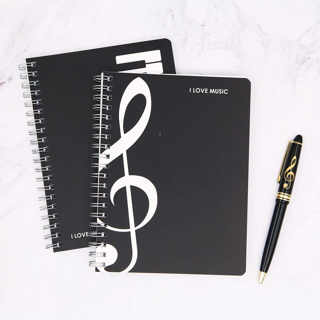 Adorable coffret cadeau de papeterie sur le thème de la mélodie de piano noir, 1 carnet de notes de musique avec 1 stylo à bille à motif clé de sol (style note de musique)