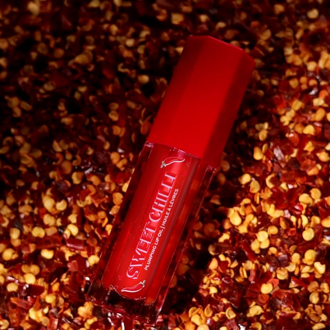 Makeup Revolution I Heart Revolution Sweet Chilli Plumping Lip Oil - Red for Hydrated Lips & Glossy Finish, Pack of 1 (4 ML)