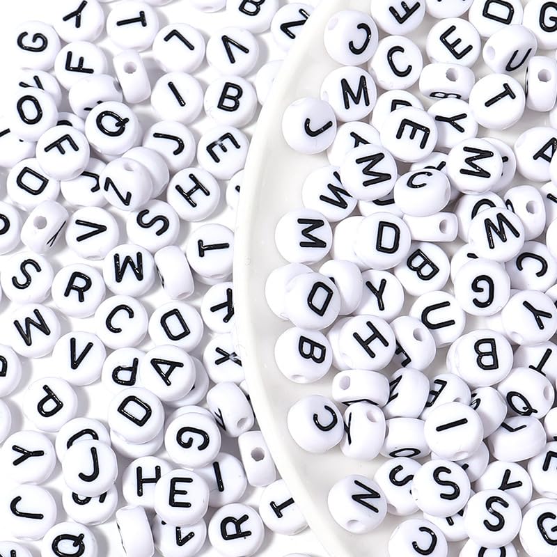 HERZWILD 500pcs Letters Beads 5×10mm White Round Acrylic Alphabet Black Letters Beads for Jewelry Crafts (Black-White)