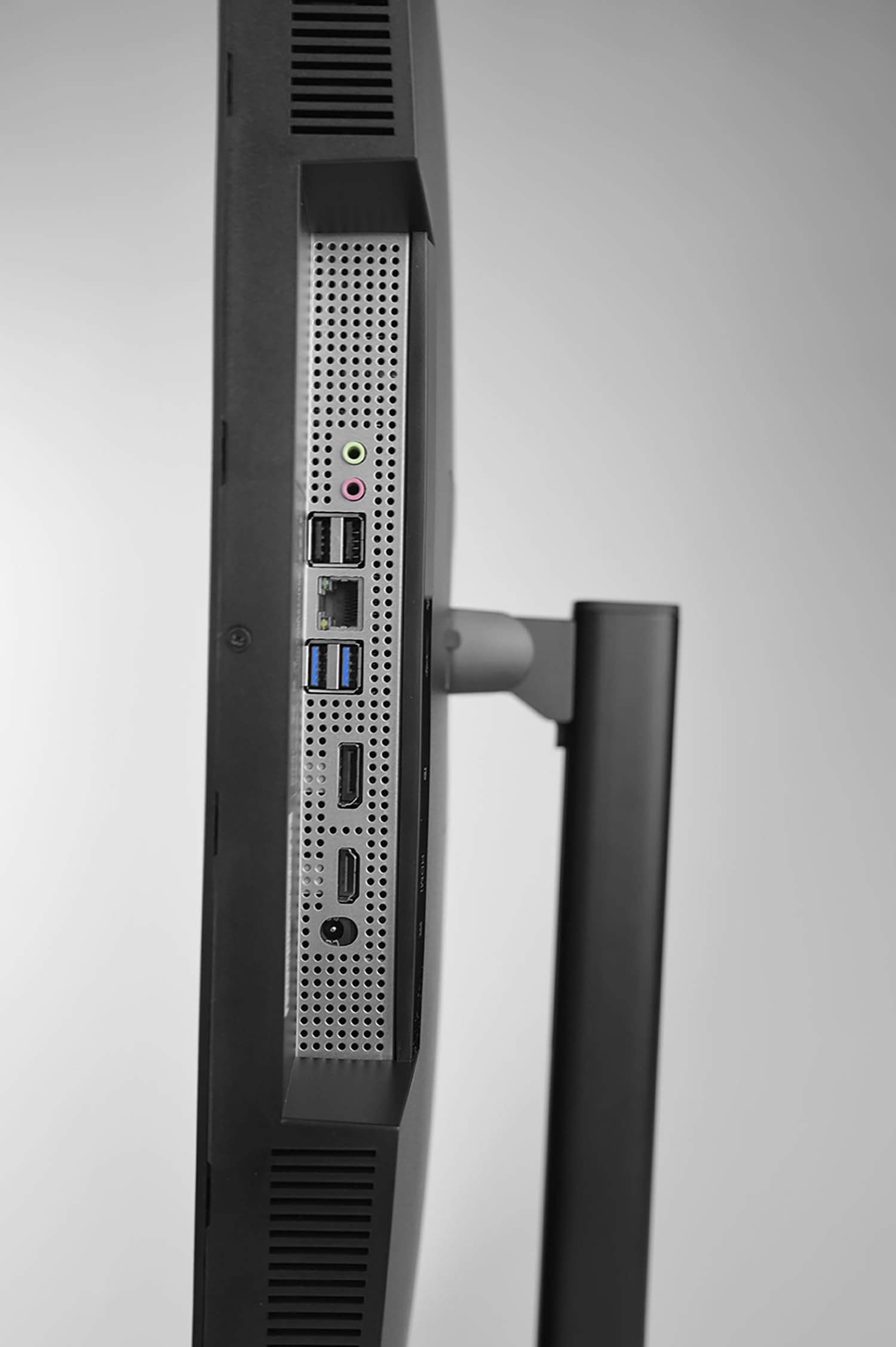 adj PC ALL IN ONE AIO BUSINESS PIVOT 32″ POLLICI PROCESSORE I5 RAM 16G SSD 1TB W11 PRO BLACK