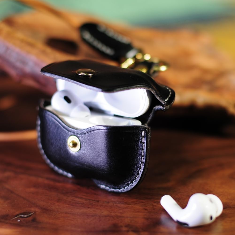 Vintage Leather Case for Airpods pro 3 with Lanyard Prevent Loss, Compatible with AirPods Pro 3 Leather Case Cover Support Wireless Charging,Portable Leather AirPods Pro 3 case Protective (Black)