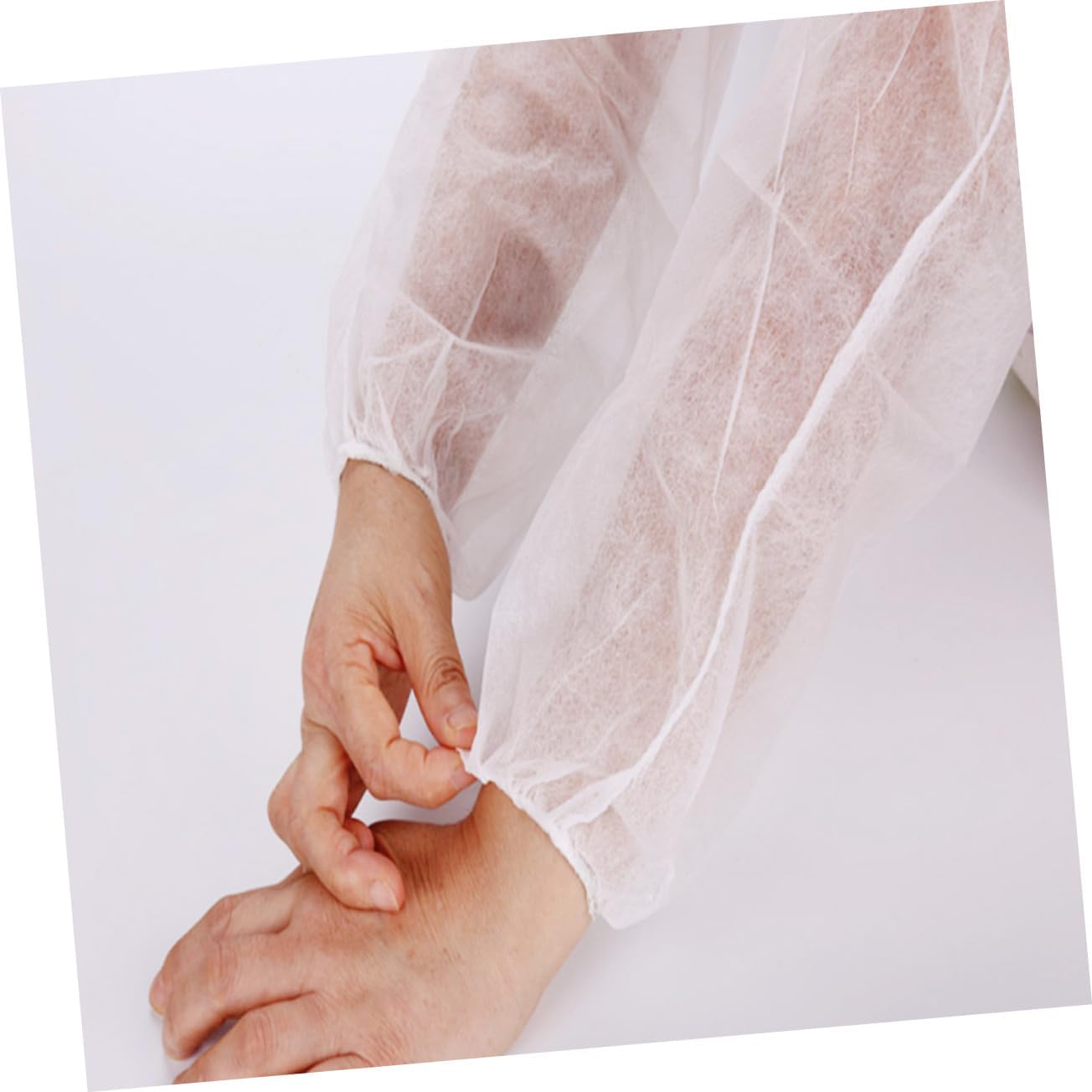100PCS Disposable Nonwoven Protective Arm Sleeves Oilproof Cleaning Sleeves for Kitchen and Home Breathable and Sturdy Oversleeves